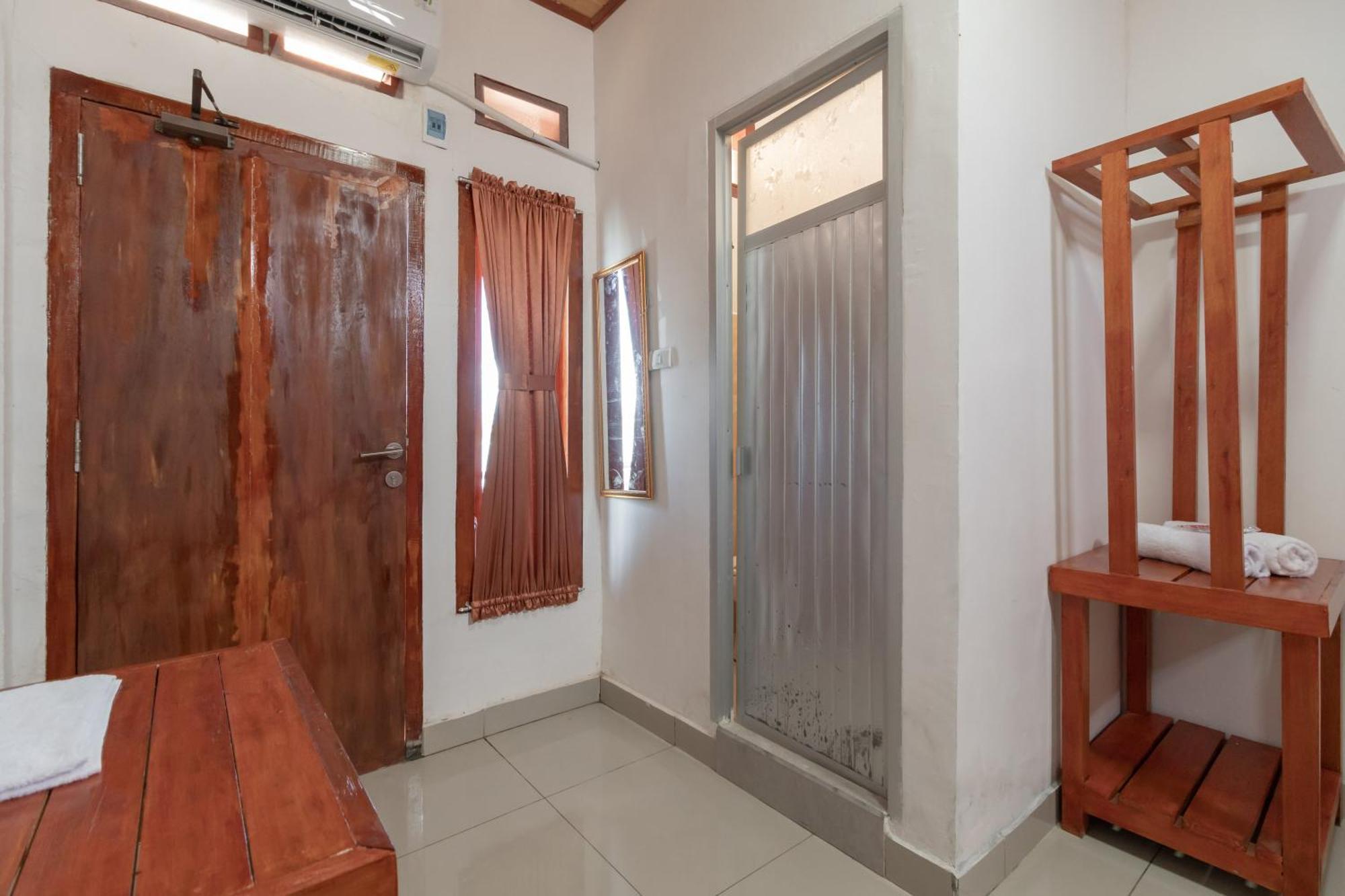 Reddoorz Syariah Near Jakabaring Sport City Palembang Exterior foto